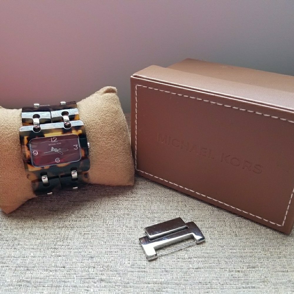 Authentic Michael Kors Tortoise Link Watch